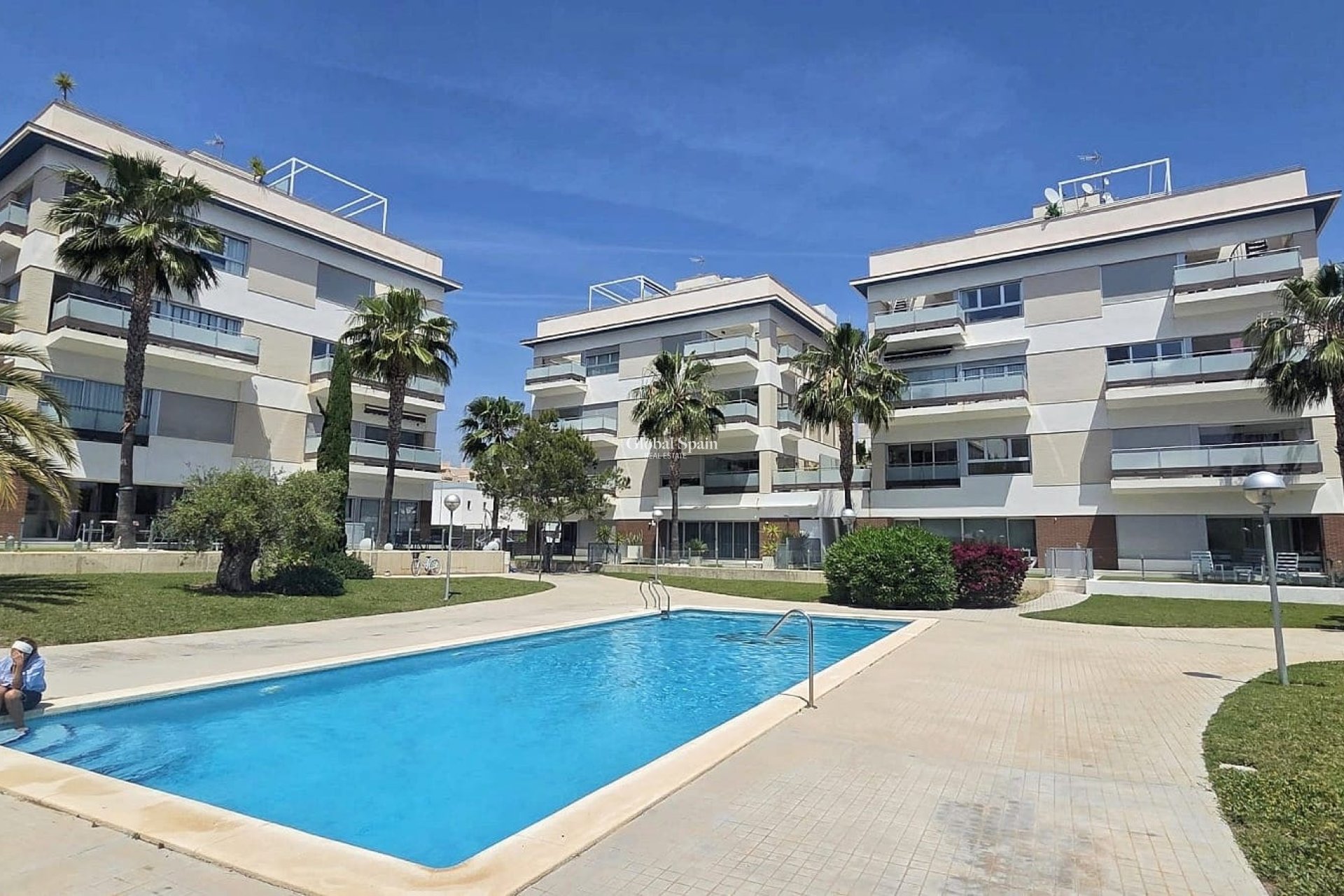 Revente - APPARTEMENT -
VILLAMARTÍN - Costa Blanca