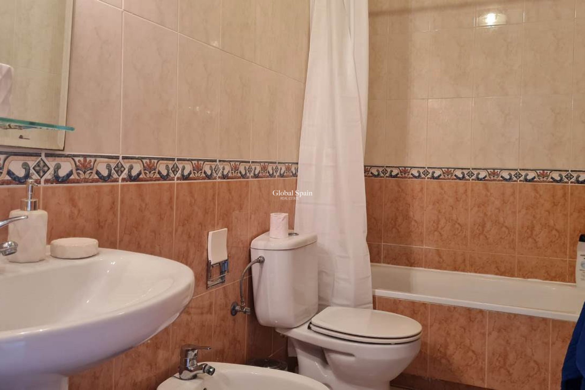 Revente - APPARTEMENT -
VILLAMARTÍN - Costa Blanca