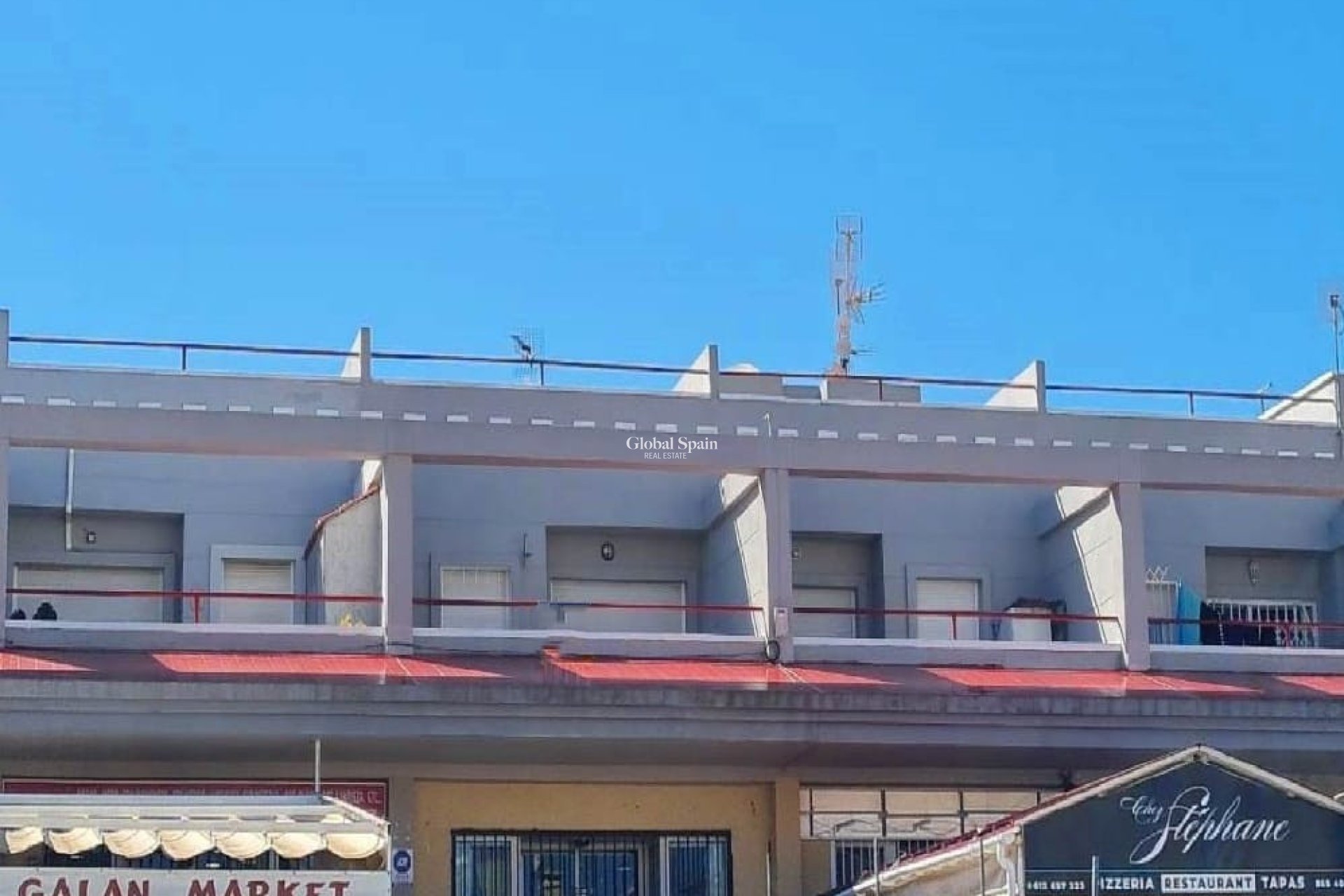 Revente - APPARTEMENT -
VILLAMARTÍN - Costa Blanca