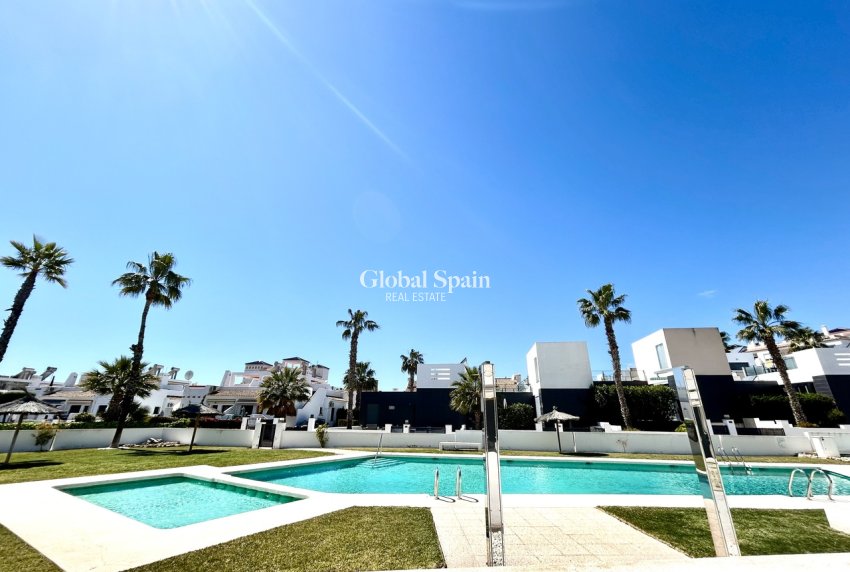 Revente - APPARTEMENT -
VILLAMARTÍN - Costa Blanca