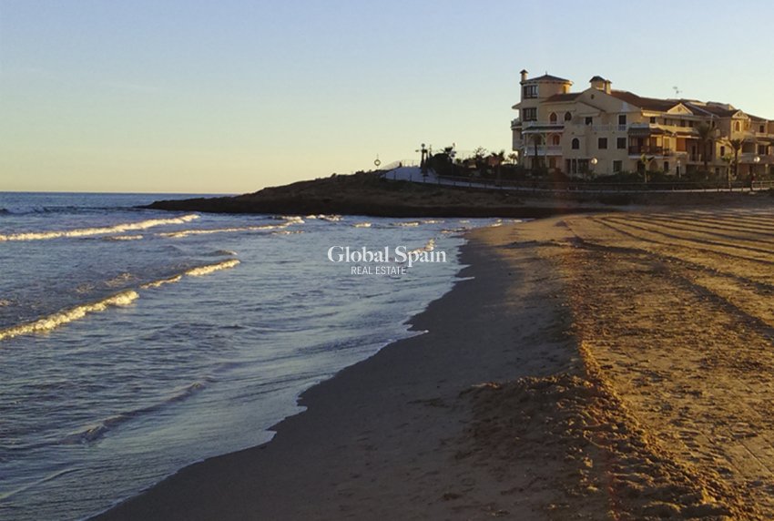 Revente - APPARTEMENT -
VILLAMARTÍN - Costa Blanca