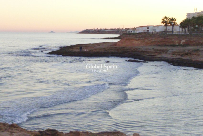 Revente - APPARTEMENT -
VILLAMARTÍN - Costa Blanca