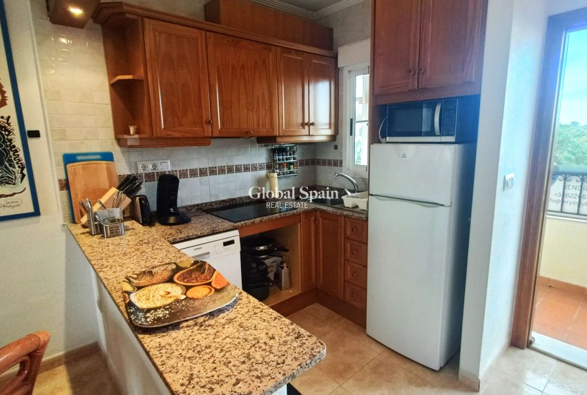 Revente - APPARTEMENT -
VILLAMARTÍN - Costa Blanca