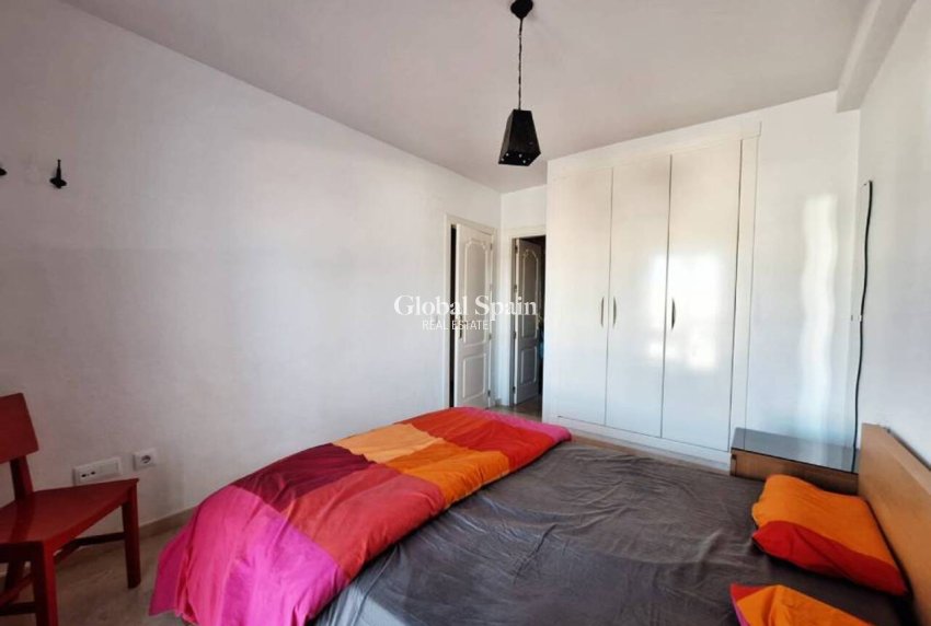 Revente - APPARTEMENT -
VILLAMARTÍN - Costa Blanca