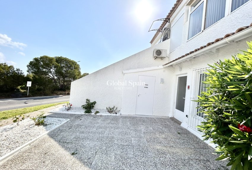 Revente - APPARTEMENT -
VILLAMARTÍN - Costa Blanca