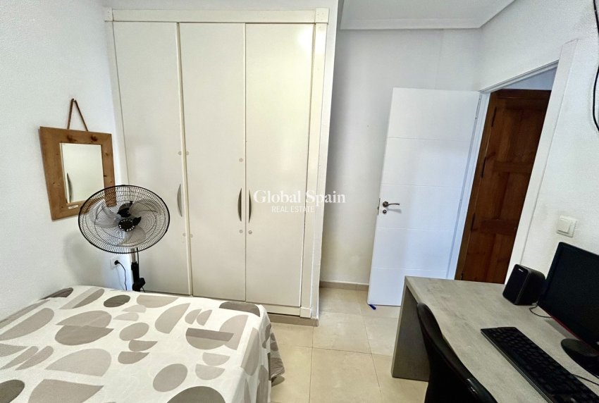 Revente - APPARTEMENT -
VILLAMARTÍN - Costa Blanca