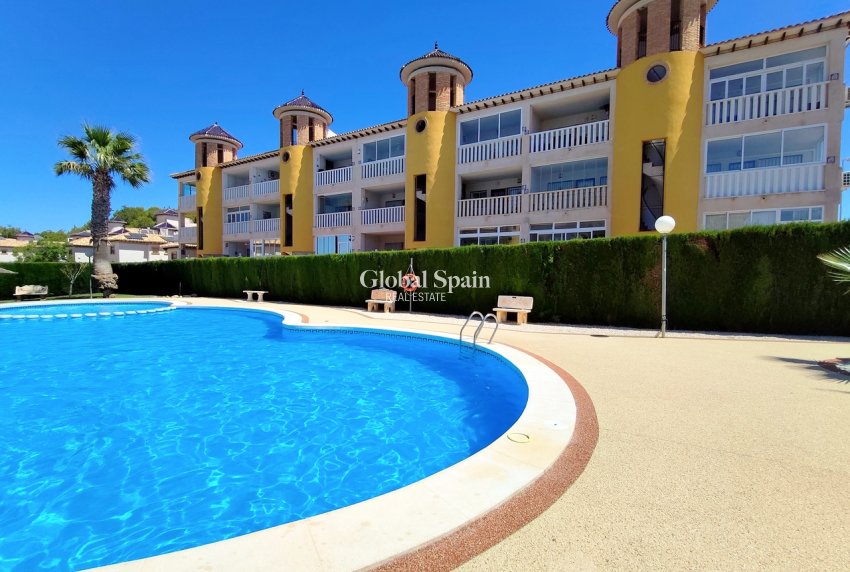 Revente - APPARTEMENT -
VILLAMARTÍN - Costa Blanca