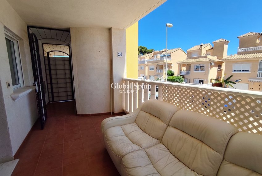 Revente - APPARTEMENT -
VILLAMARTÍN - Costa Blanca