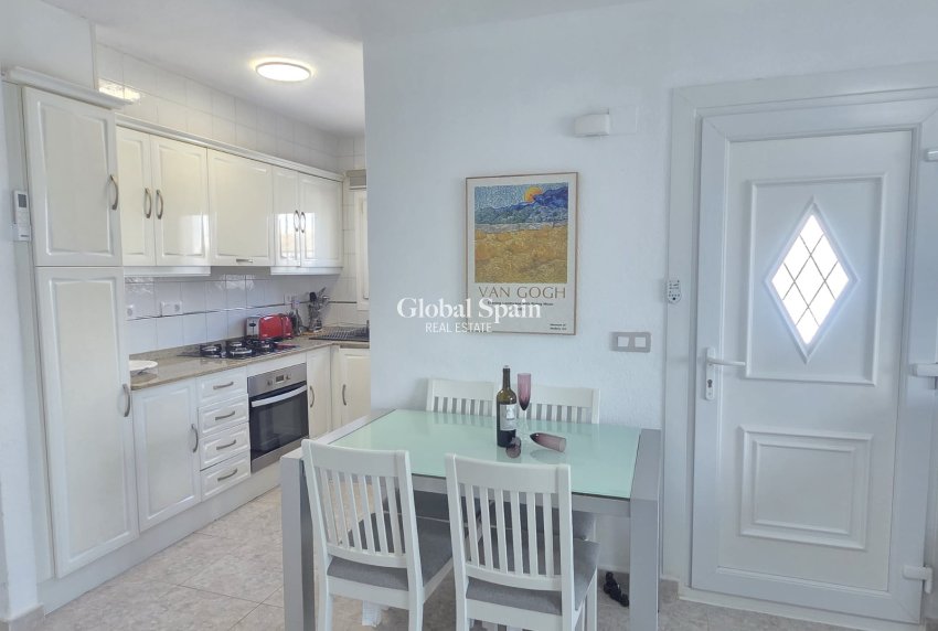 Revente - APPARTEMENT -
VILLAMARTÍN - Costa Blanca
