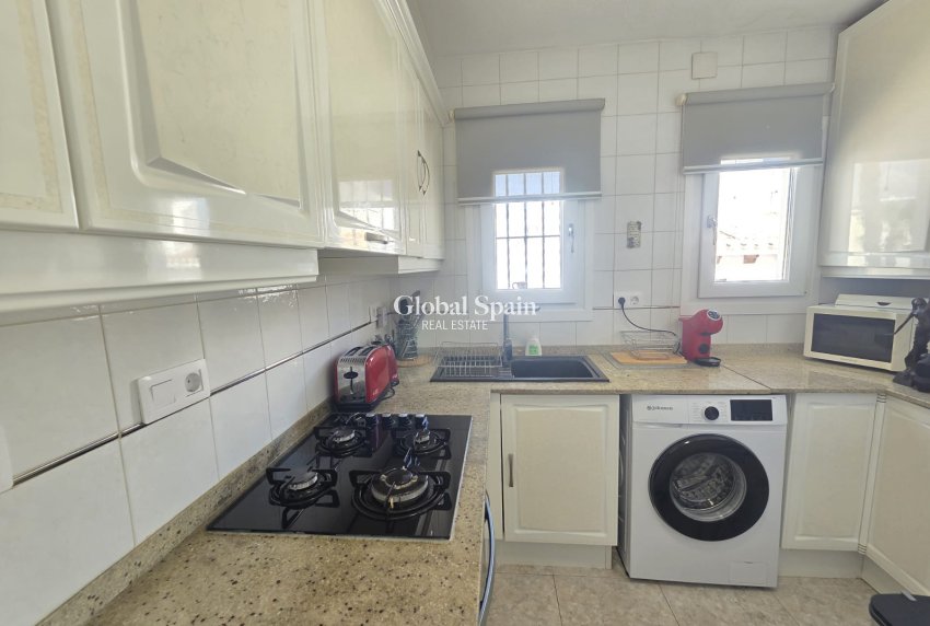 Revente - APPARTEMENT -
VILLAMARTÍN - Costa Blanca