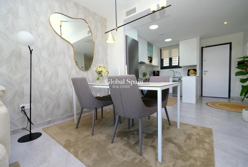 Revente - APPARTEMENT -
VILLAMARTÍN - Costa Blanca