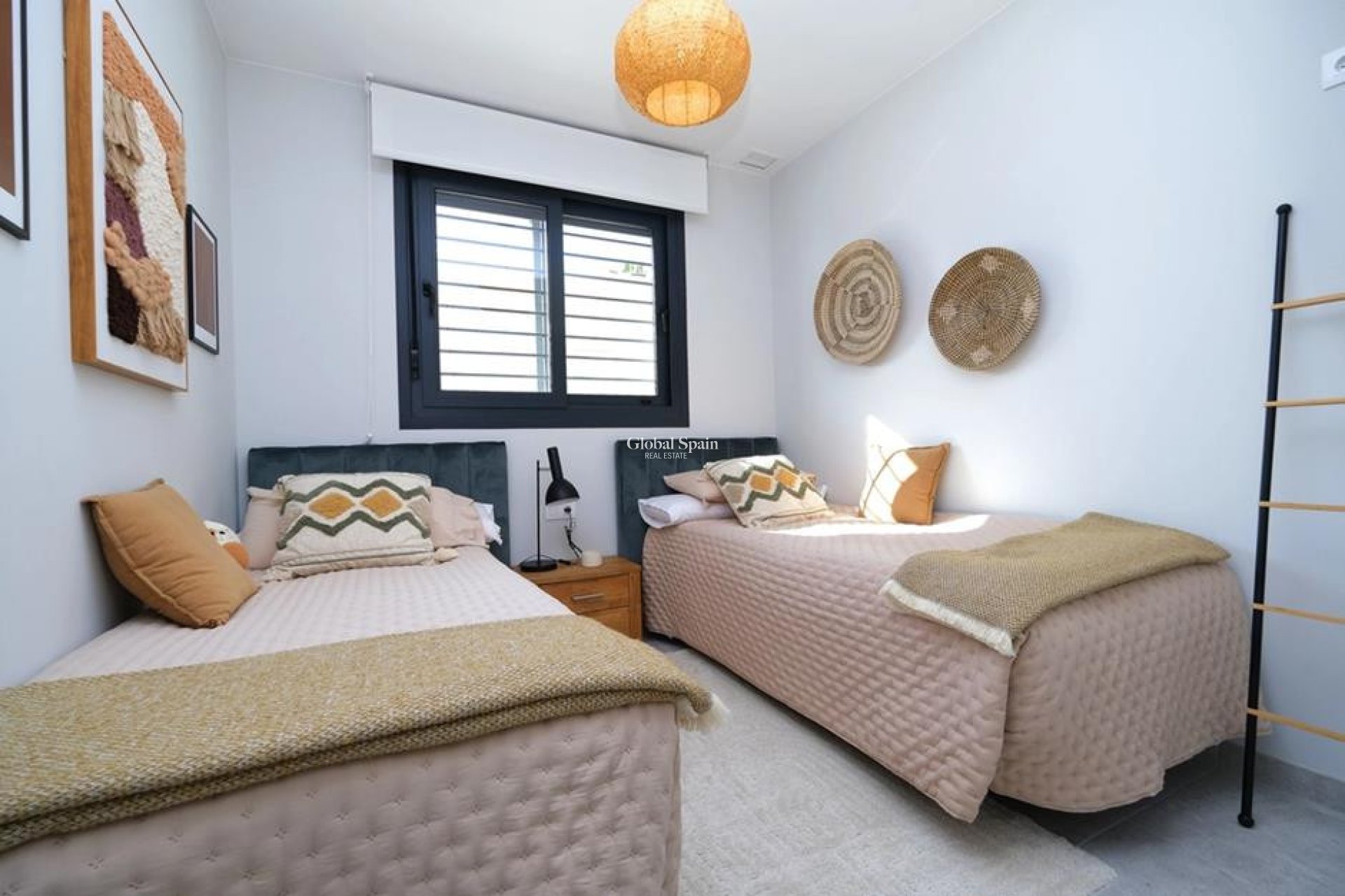 Revente - APPARTEMENT -
VILLAMARTÍN - Costa Blanca