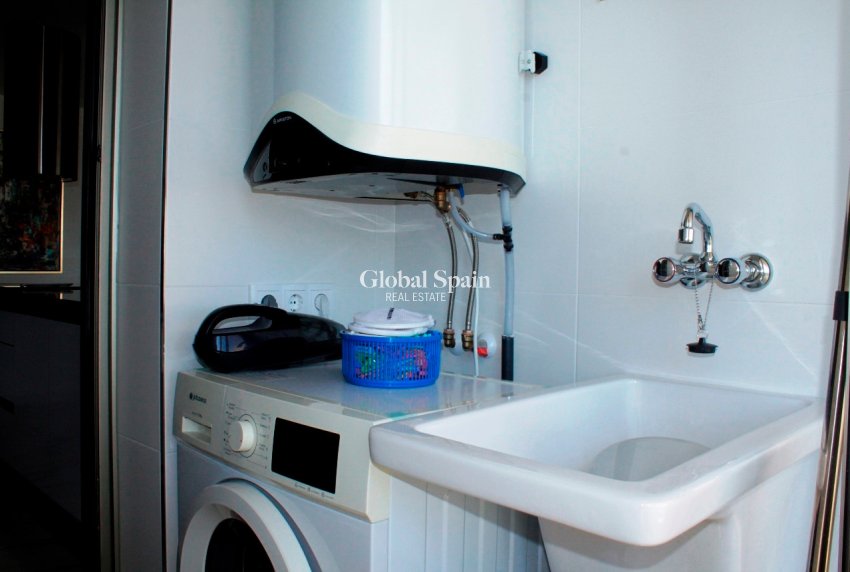 Revente - APPARTEMENT -
VILLAMARTÍN - Costa Blanca