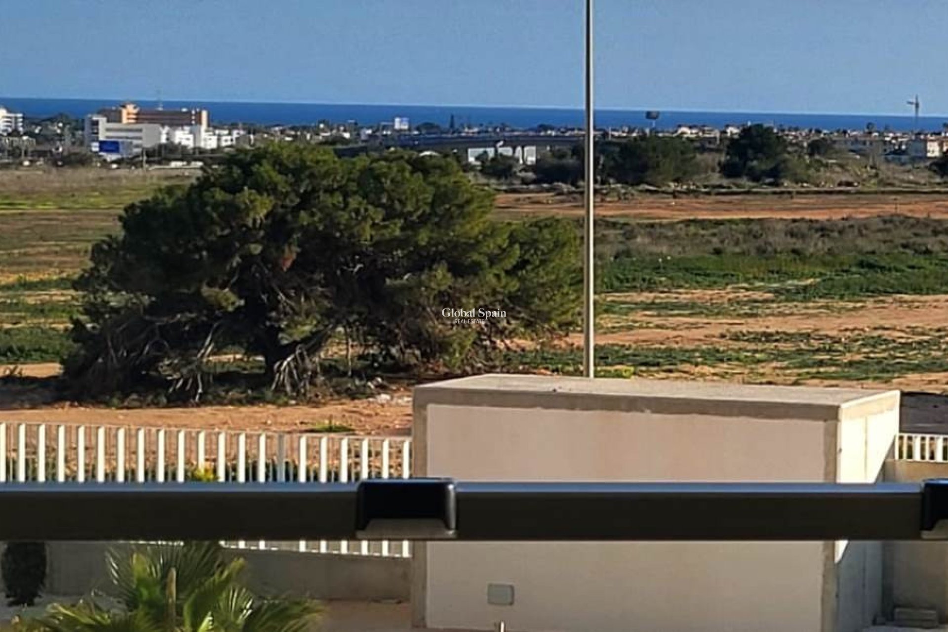 Revente - APPARTEMENT -
VILLAMARTÍN - Costa Blanca