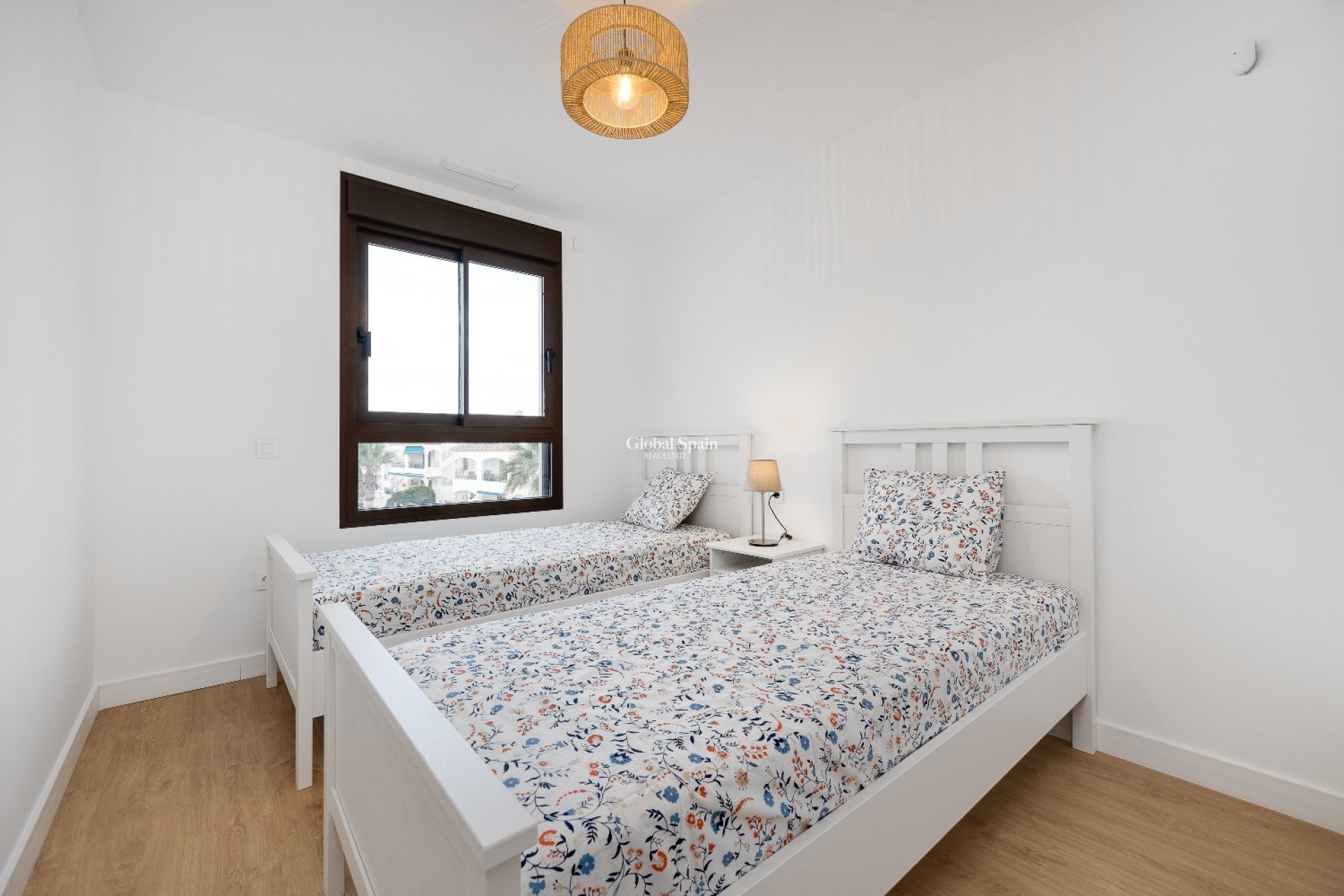 Revente - APPARTEMENT -
VILLAMARTÍN - Costa Blanca