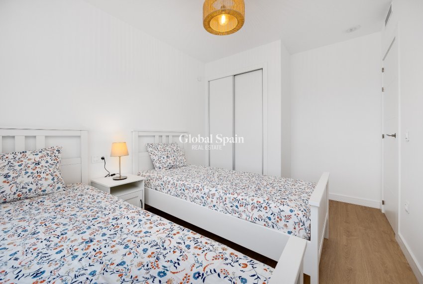 Revente - APPARTEMENT -
VILLAMARTÍN - Costa Blanca
