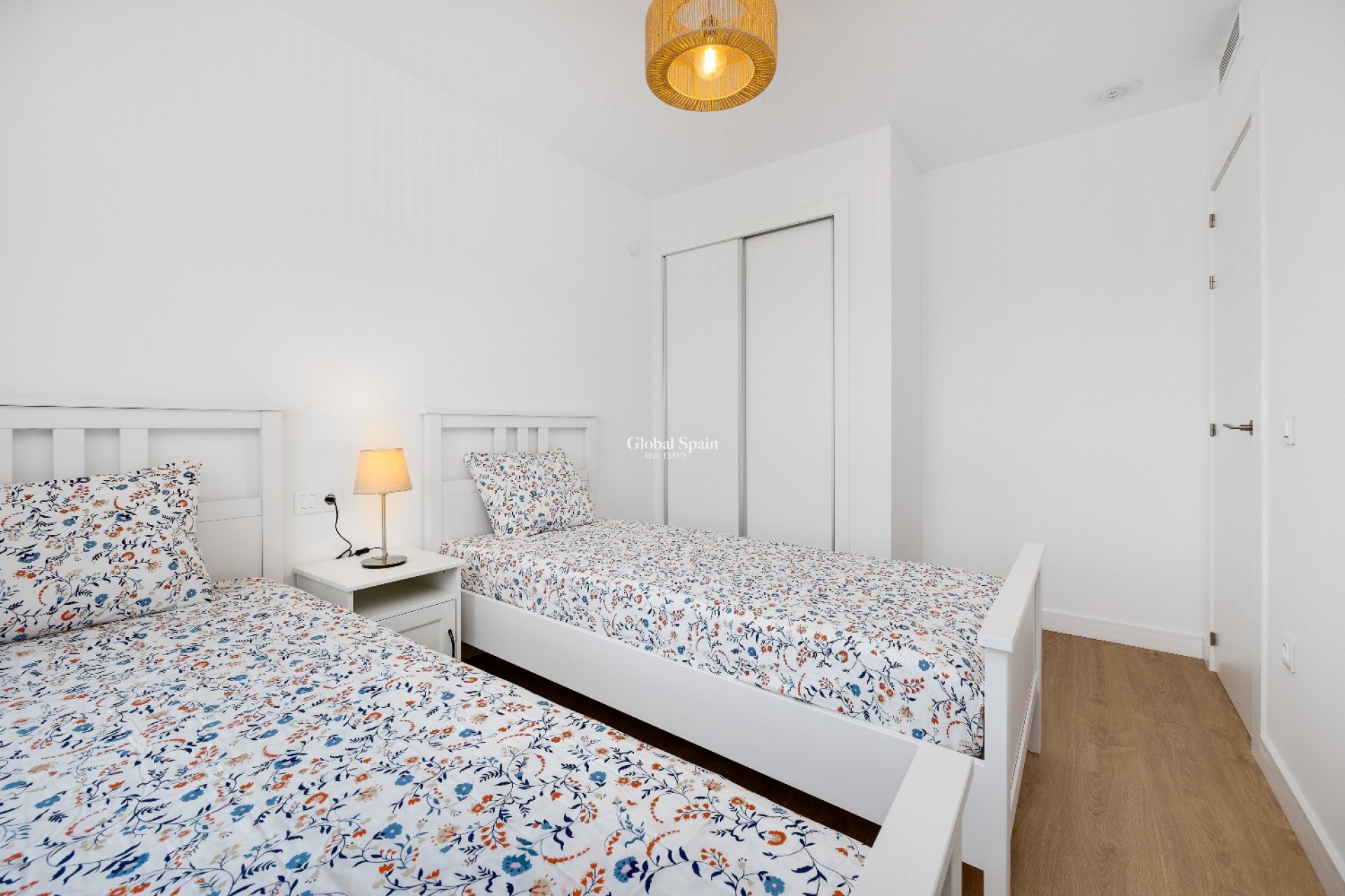 Revente - APPARTEMENT -
VILLAMARTÍN - Costa Blanca