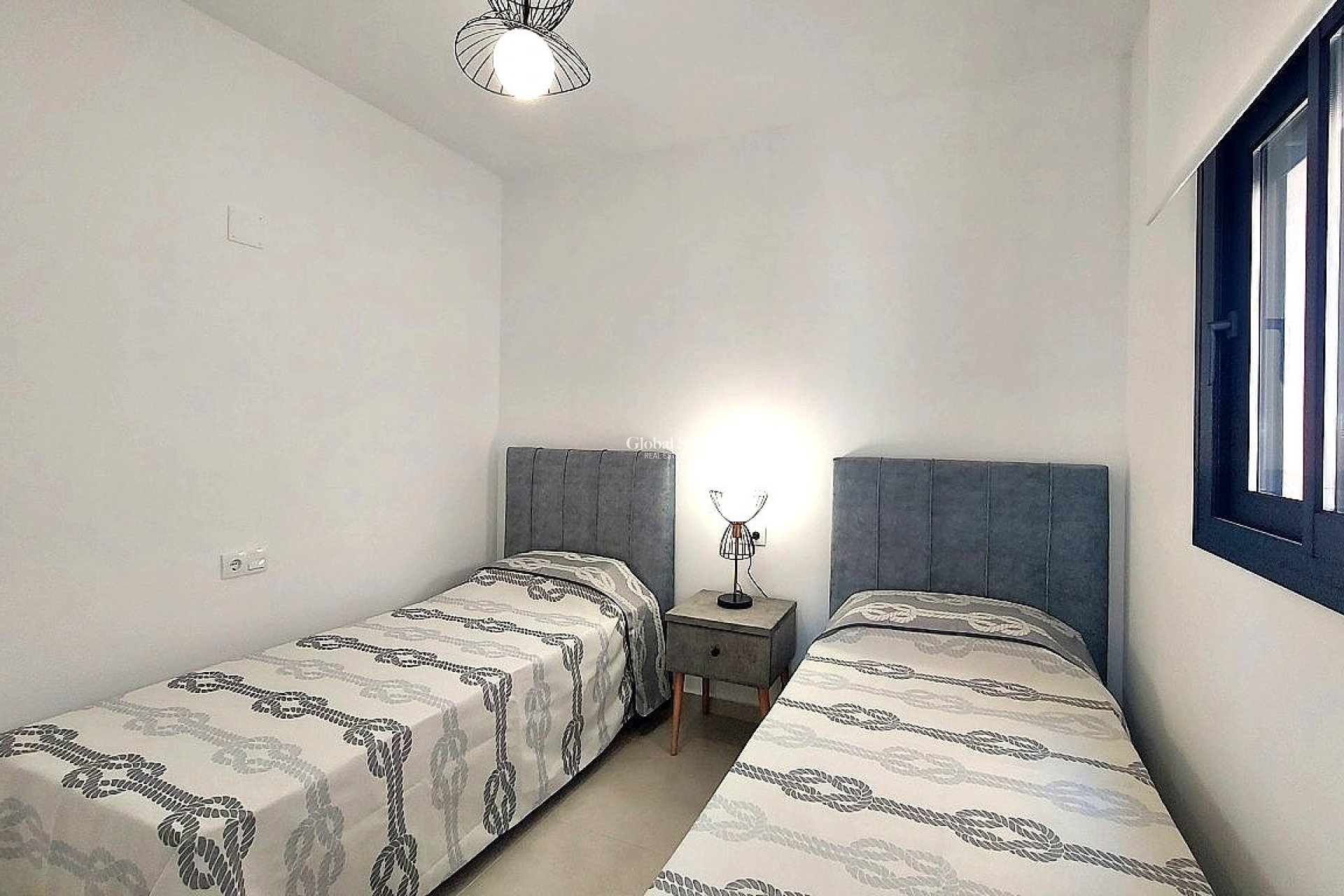 Revente - APPARTEMENT -
VILLAMARTÍN - Costa Blanca