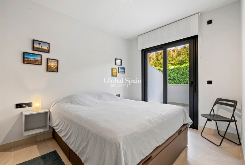 Revente - APPARTEMENT -
Villamartin - Costa Blanca