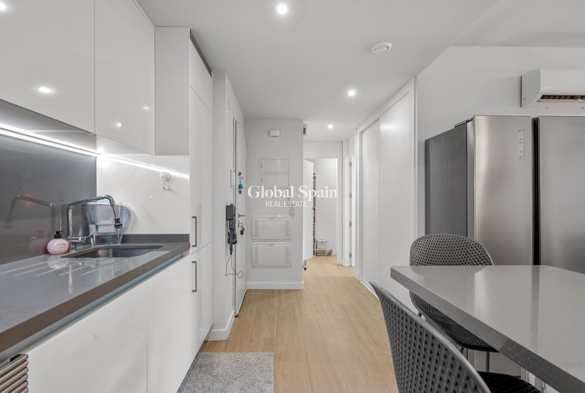 Revente - APPARTEMENT -
VILLAMARTÍN - Lomas del Golf
