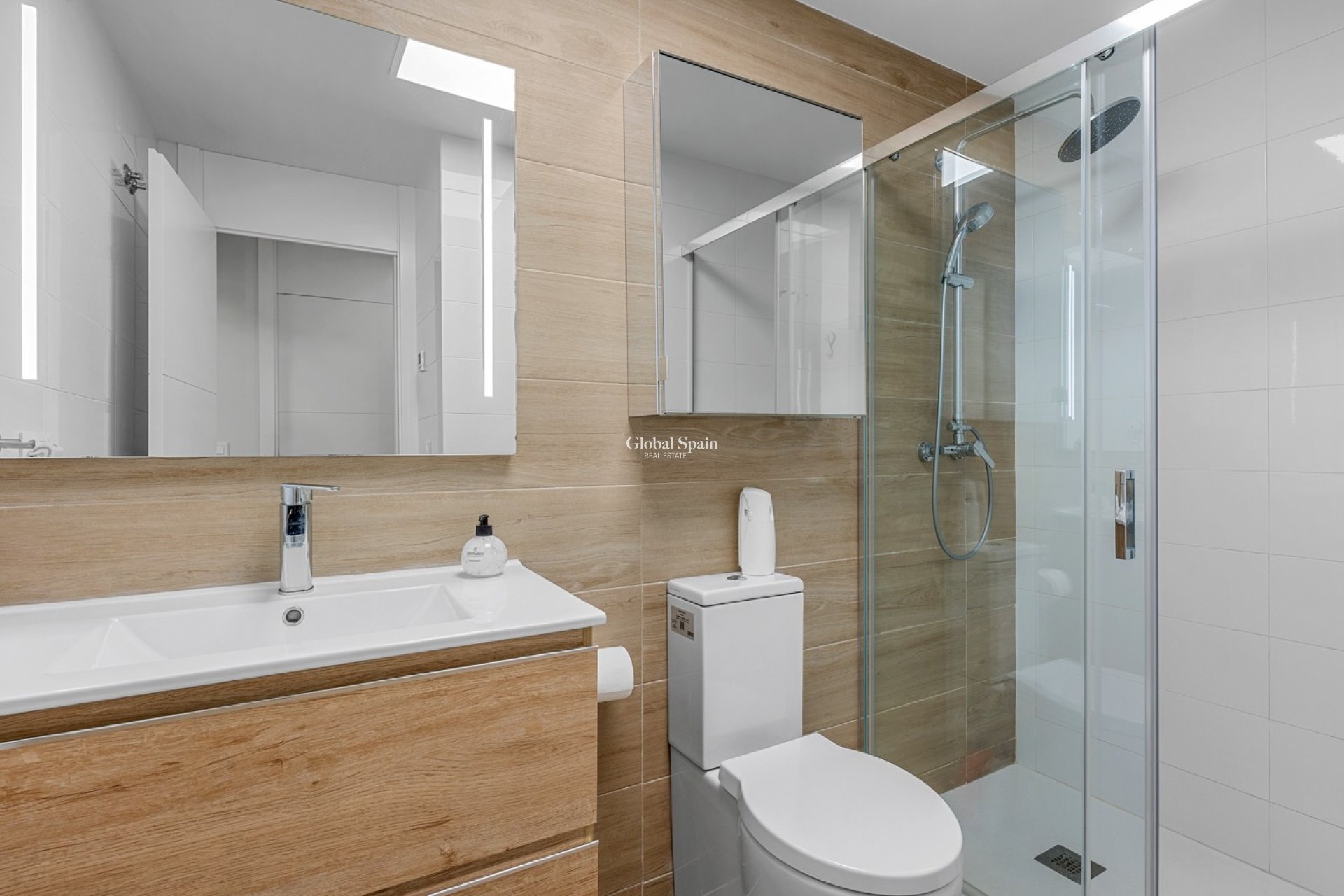 Revente - APPARTEMENT -
VILLAMARTÍN - Lomas del Golf