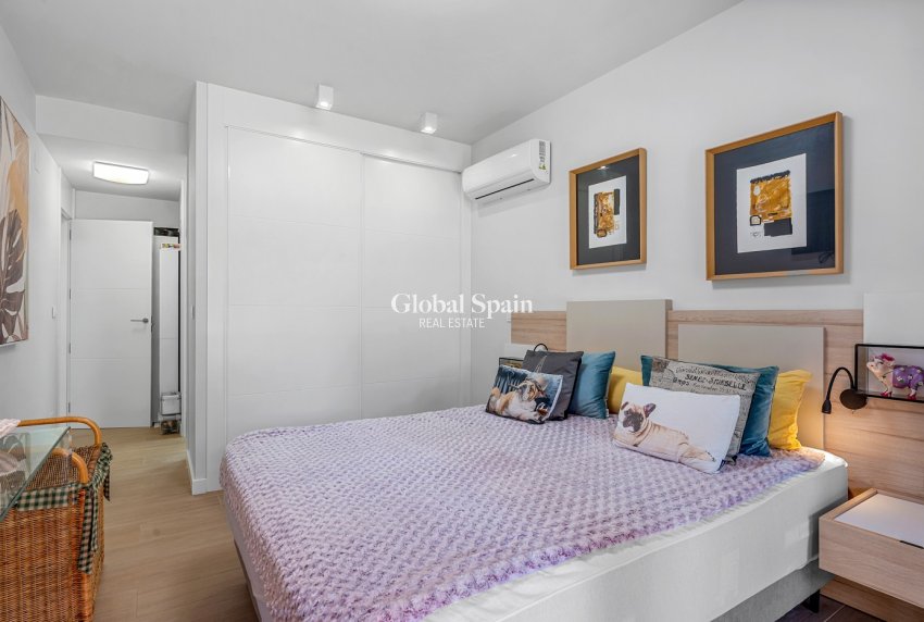 Revente - APPARTEMENT -
VILLAMARTÍN - Lomas del Golf