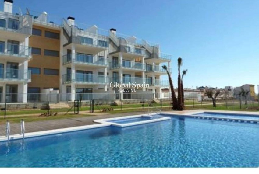 Revente - APPARTEMENT -
VILLAMARTÍN