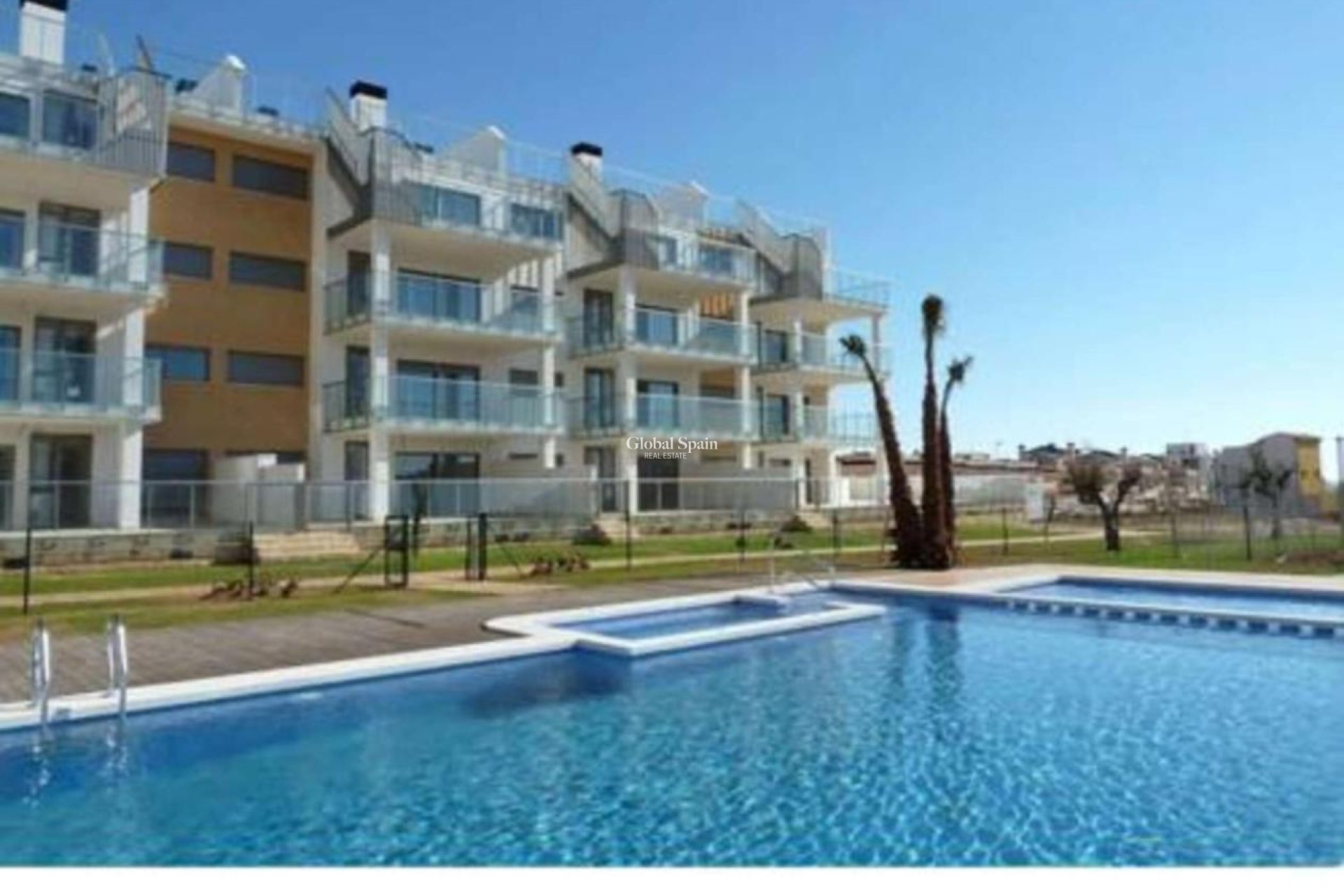 Revente - APPARTEMENT -
VILLAMARTÍN