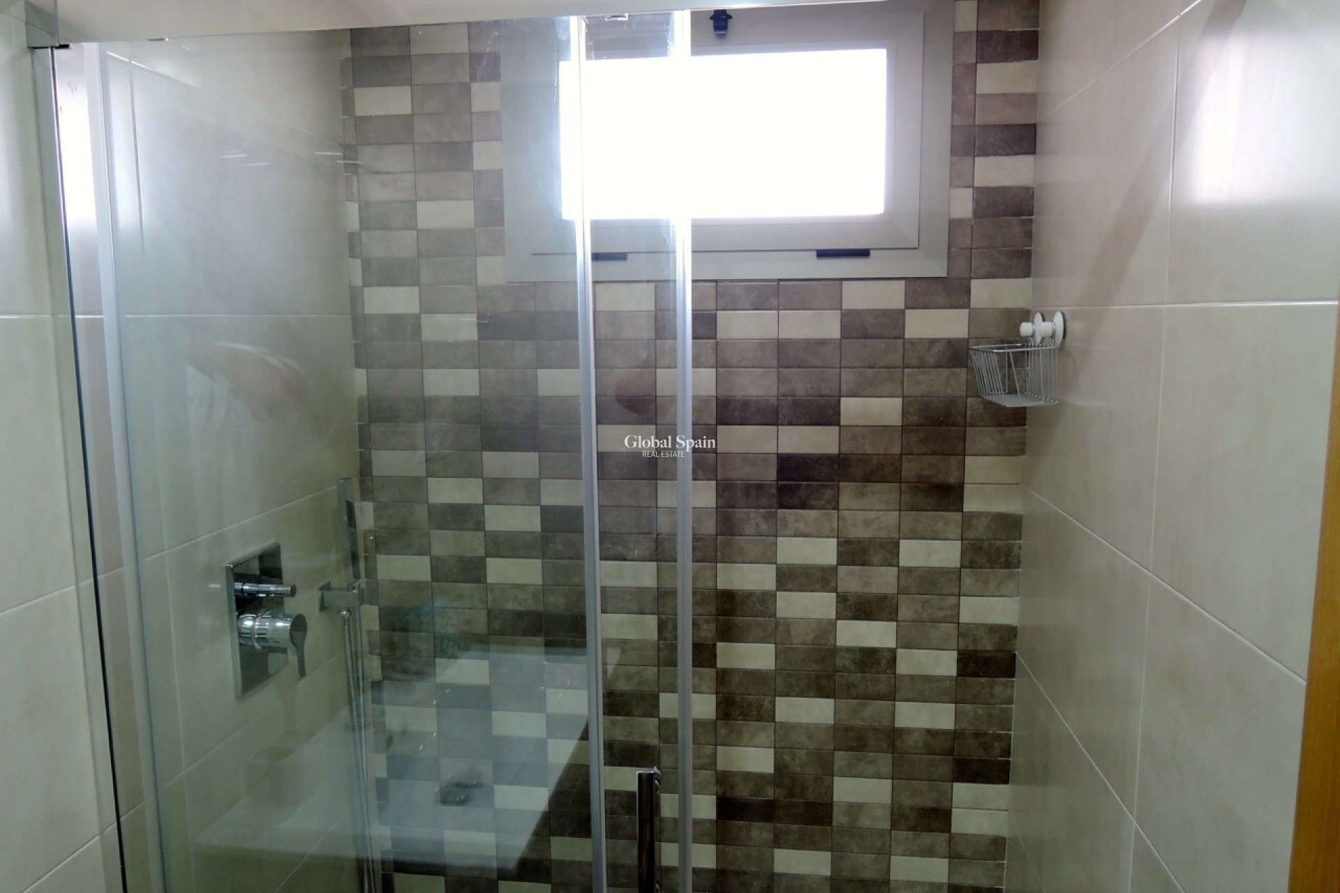 Revente - APPARTEMENT -
VILLAMARTÍN