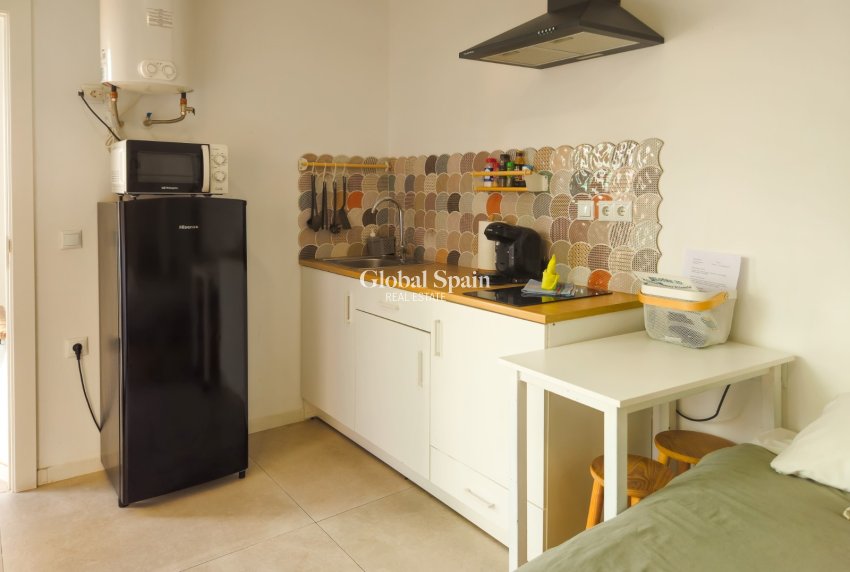 Revente - Bâtiment -
ALICANTE - Centro