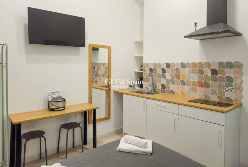 Revente - Bâtiment -
ALICANTE - Centro