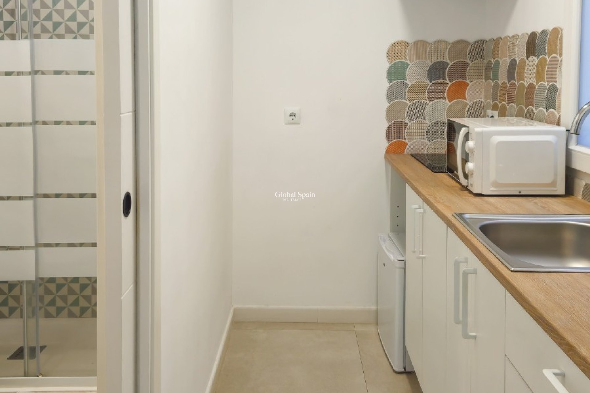 Revente - Bâtiment -
ALICANTE - Centro