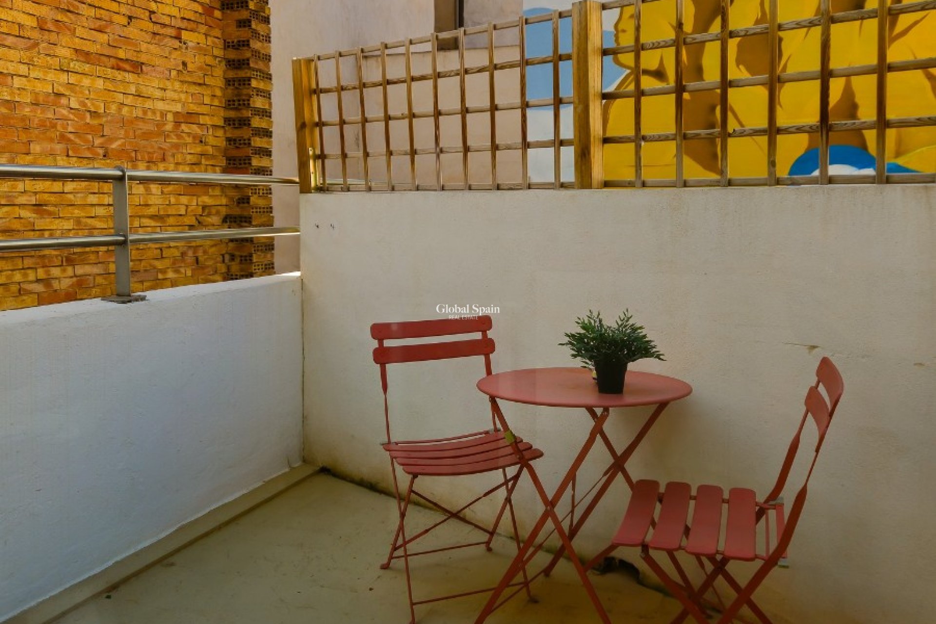 Revente - Bâtiment -
ALICANTE - Centro