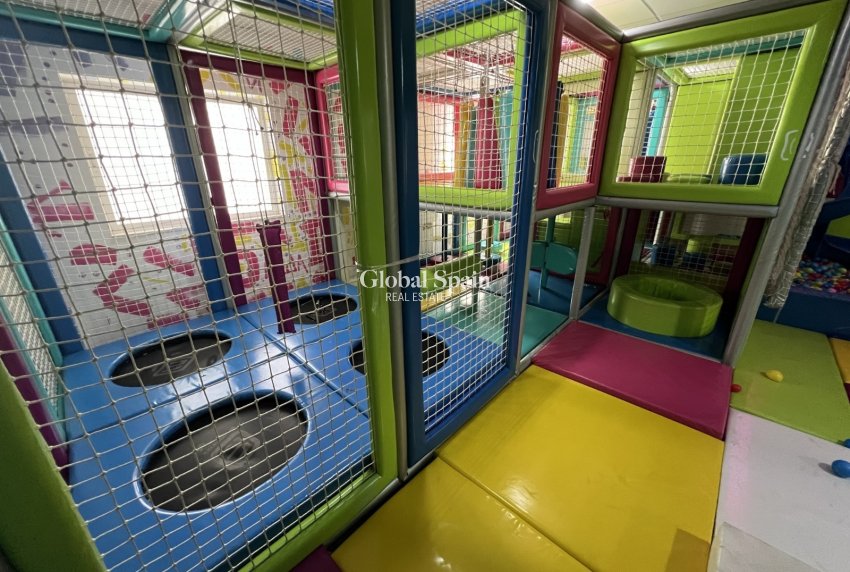 Revente - Bâtiment commercial -
TORREVIEJA - Costa Blanca Sur