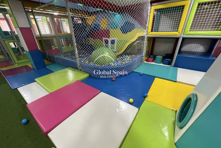 Revente - Bâtiment commercial -
TORREVIEJA - Costa Blanca Sur