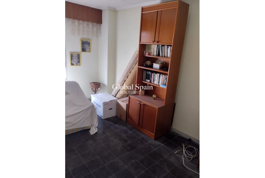 Revente - Bâtiment -
TORREVIEJA - Costa Blanca Sur