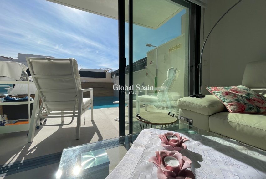 Revente - Chalet Adosados -
BENIJÓFAR - Centro