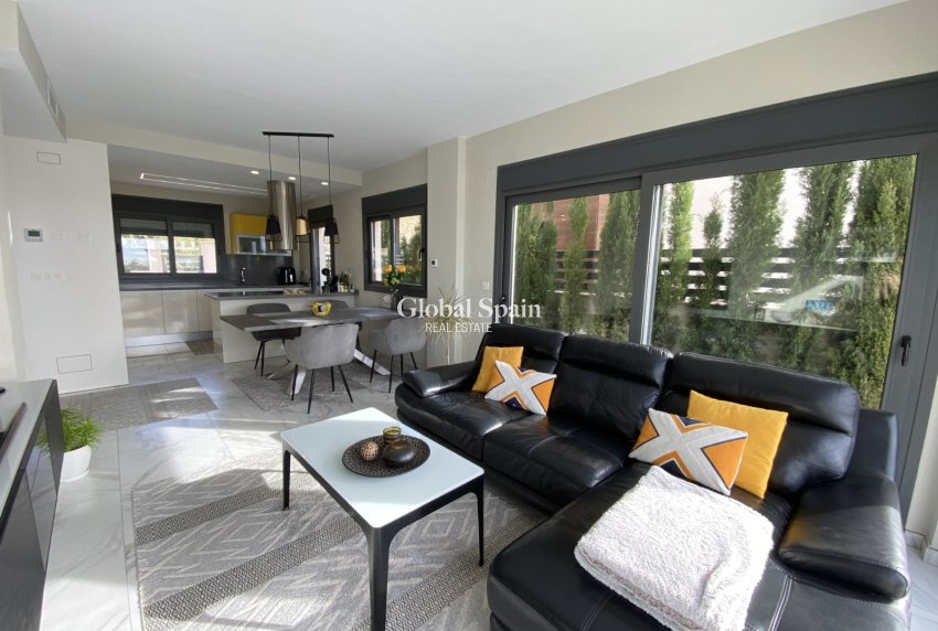 Revente - Chalet indépendant -
FINESTRAT