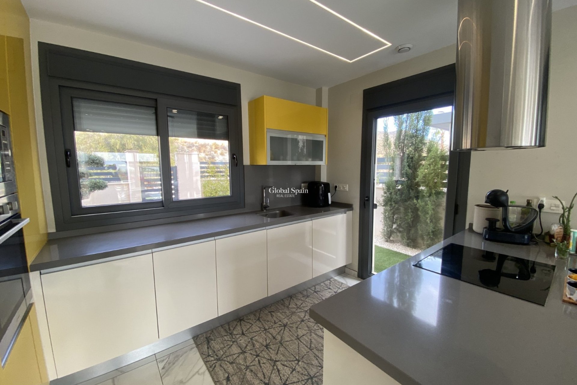 Revente - Chalet indépendant -
FINESTRAT