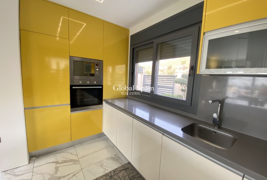 Revente - Chalet indépendant -
FINESTRAT