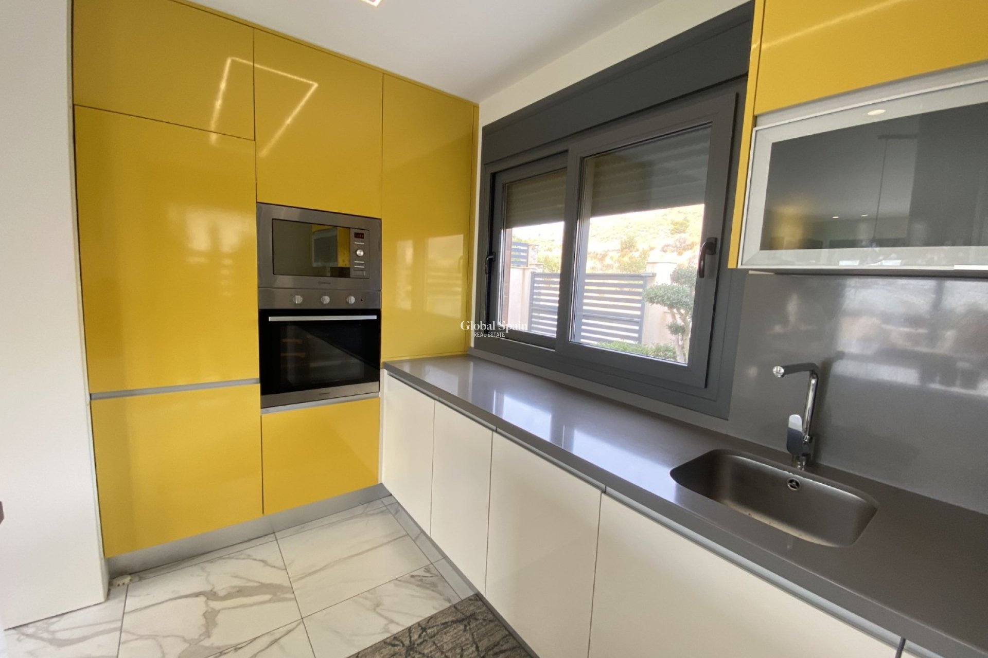 Revente - Chalet indépendant -
FINESTRAT