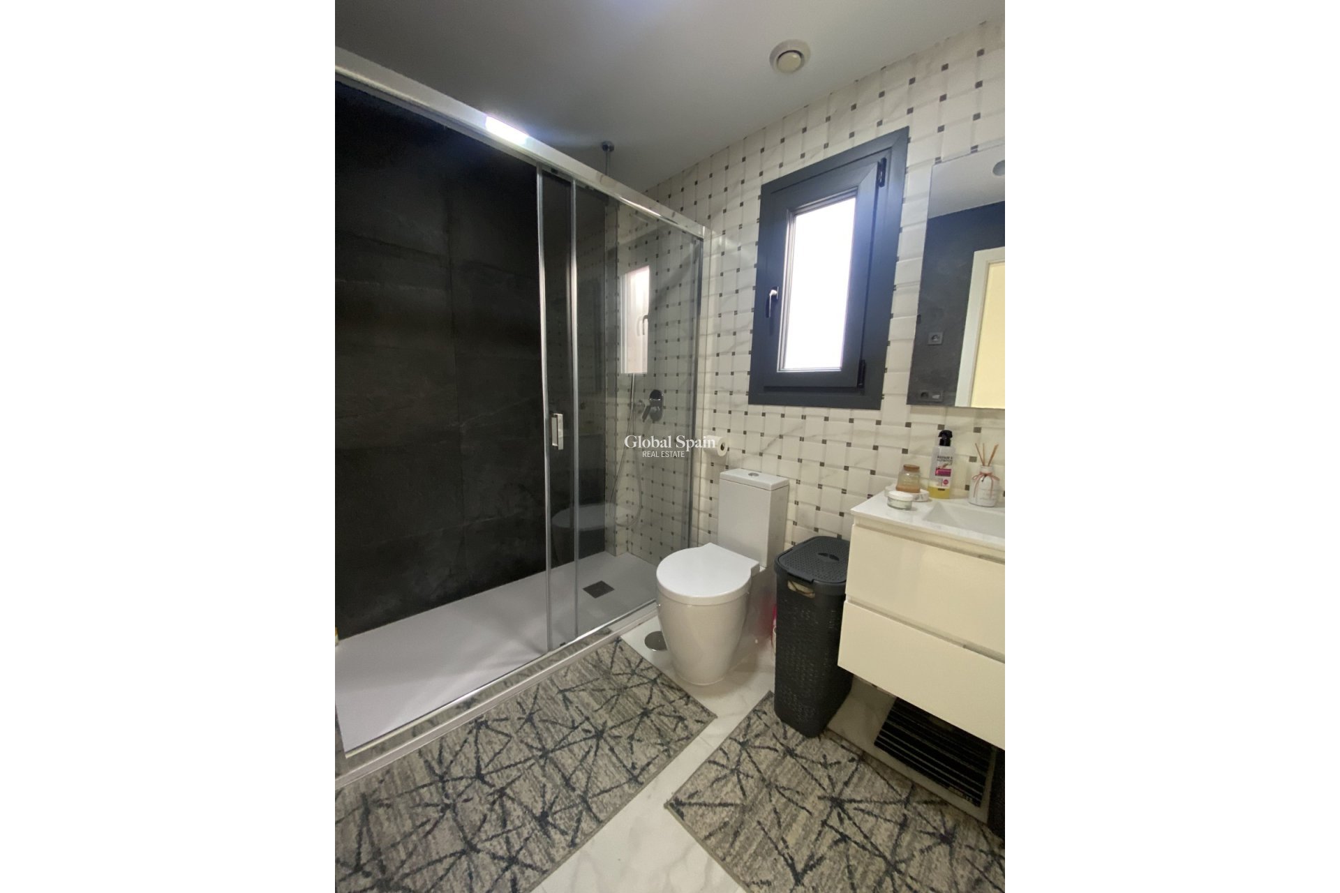 Revente - Chalet indépendant -
FINESTRAT