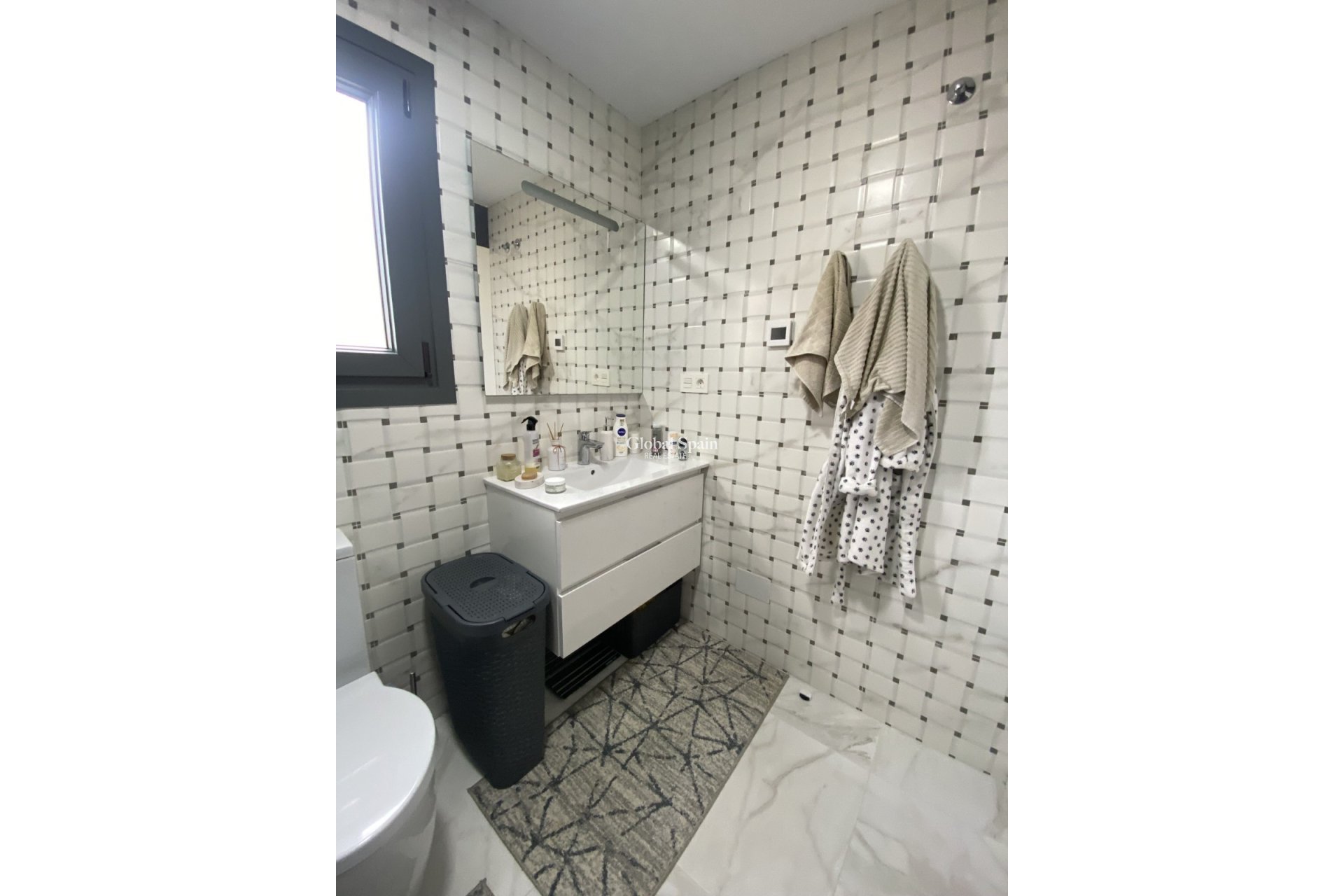 Revente - Chalet indépendant -
FINESTRAT