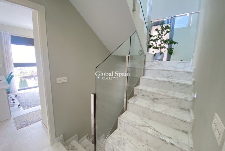 Revente - Chalet indépendant -
FINESTRAT