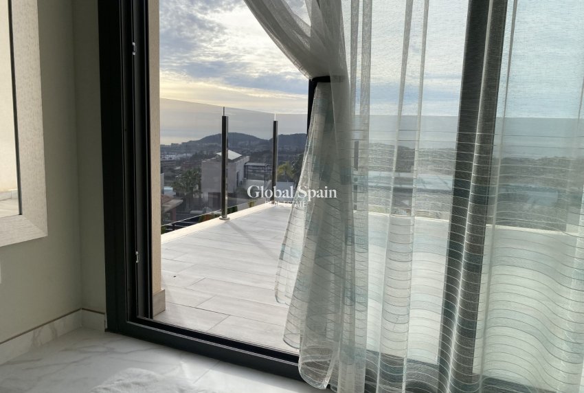 Revente - Chalet indépendant -
FINESTRAT