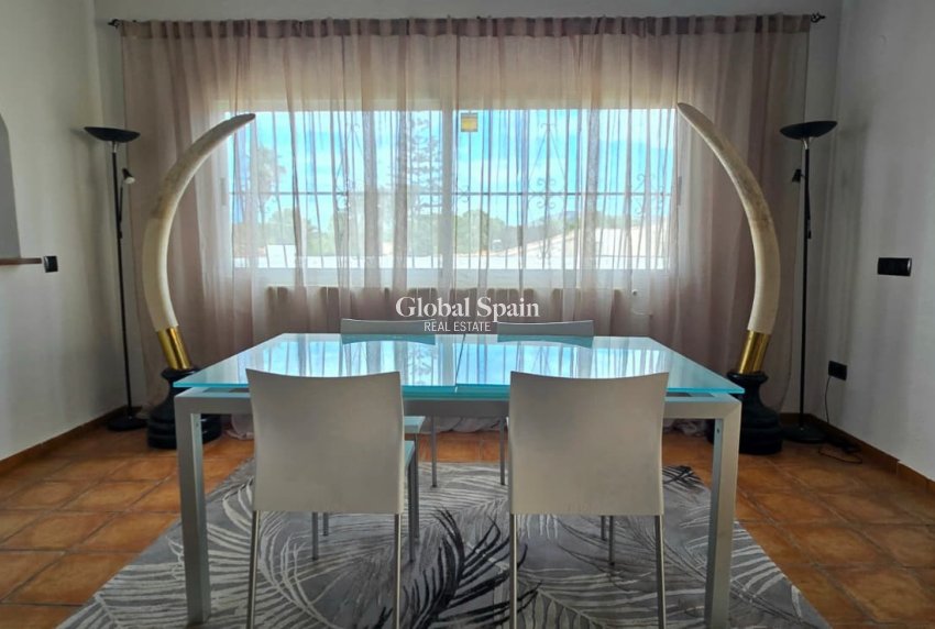 Revente - Chalet indépendant -
La Nucía - La nucia