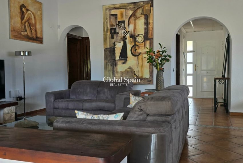 Revente - Chalet indépendant -
La Nucía - La nucia