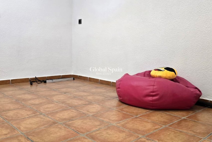 Revente - Chalet indépendant -
La Nucía - La nucia