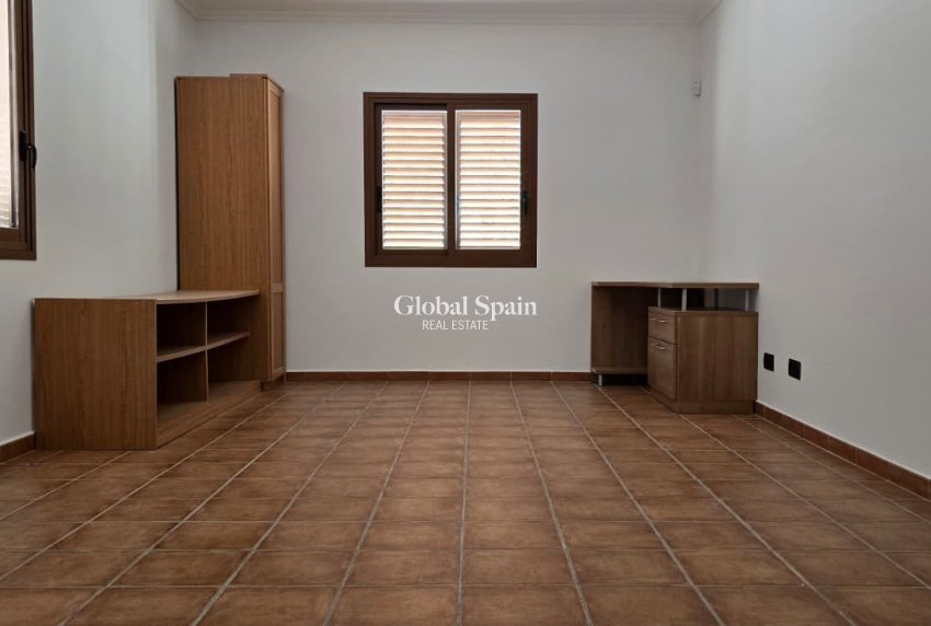 Revente - Chalet indépendant -
La Nucía - La nucia