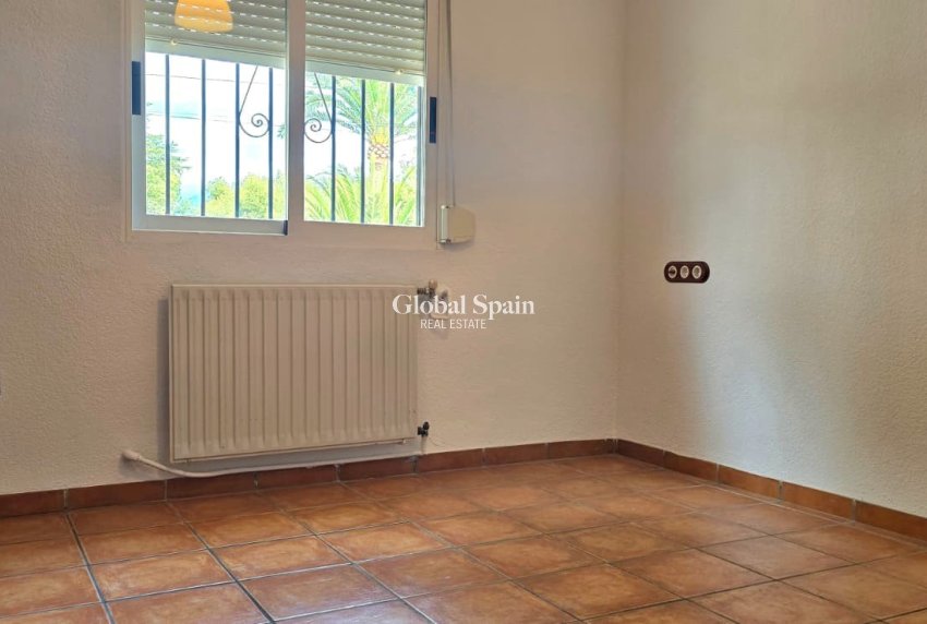 Revente - Chalet indépendant -
La Nucía - La nucia